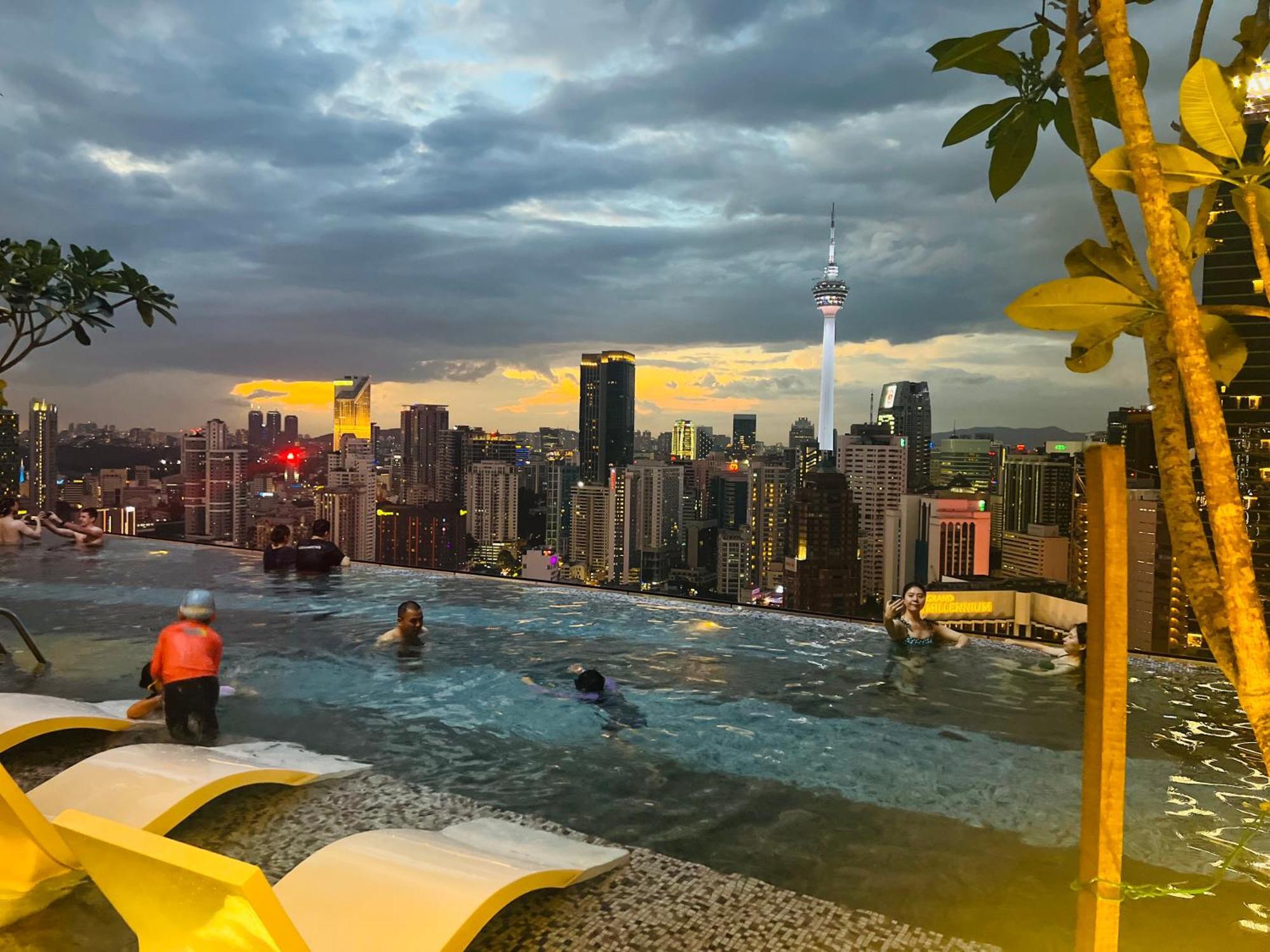 Popular Suites At Axon Residence Klcc クアラルンプール エクステリア 写真